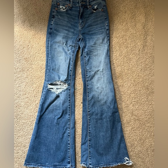 American Eagle Outfitters Denim - Flare American Eagle Jeans, Size 000 Short